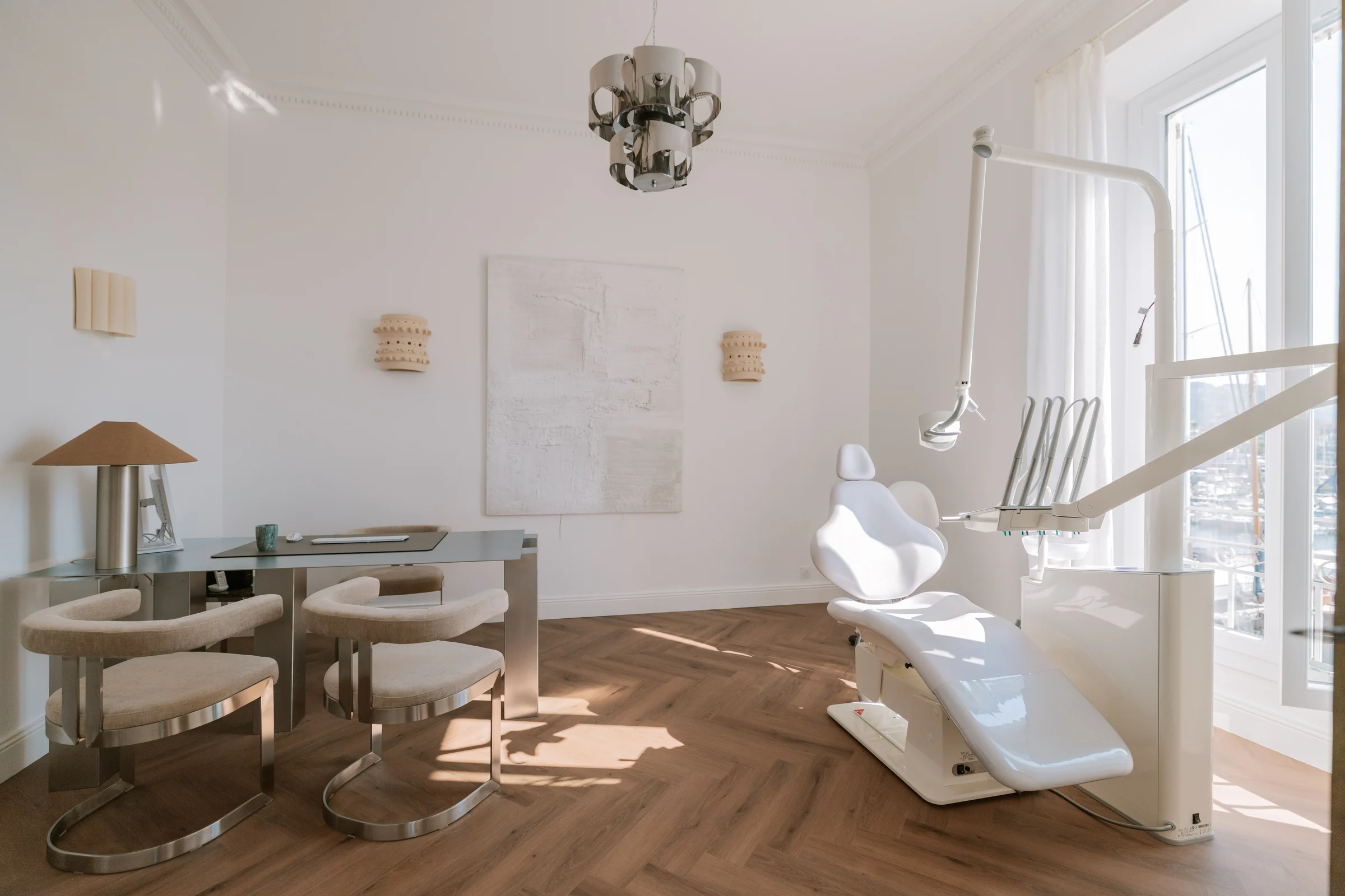 Salle de consultation du cabinet d'orthodontie, 21 quai Saint-Pierre à Cannes